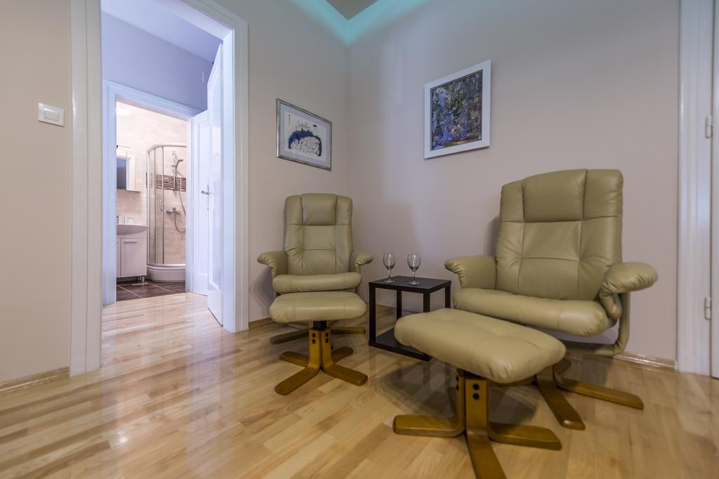 Apartman Cesaric Осиек Экстерьер фото